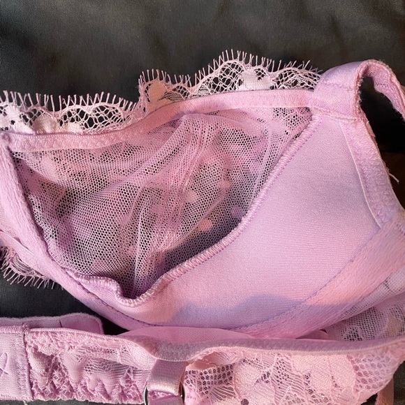 Pink Victoria’s Secret bra - Picture 6 of 6
